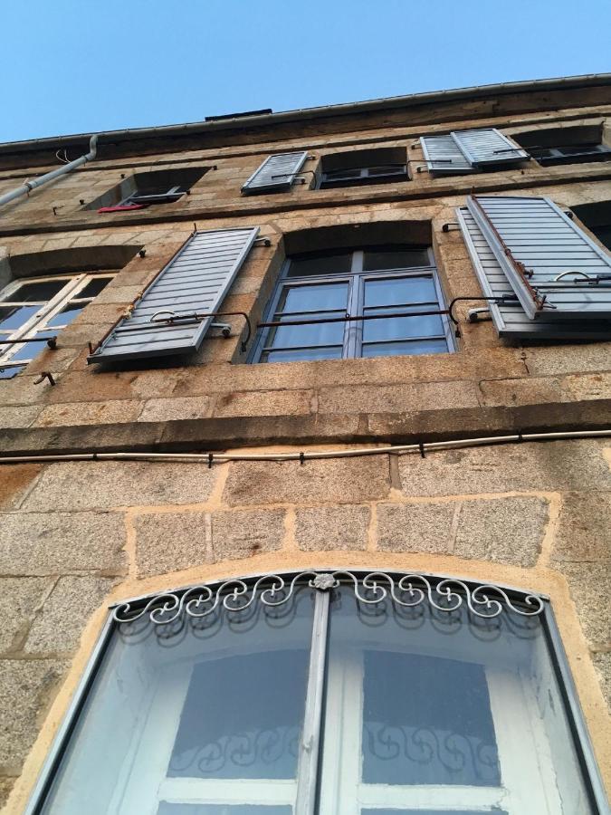 Mercier De Montigny - Les Chambres Du Beffroi - Spa Et Massage Fougères エクステリア 写真