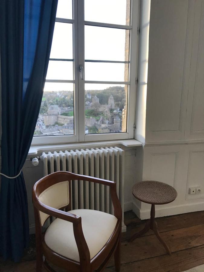 Mercier De Montigny - Les Chambres Du Beffroi - Spa Et Massage Fougères エクステリア 写真