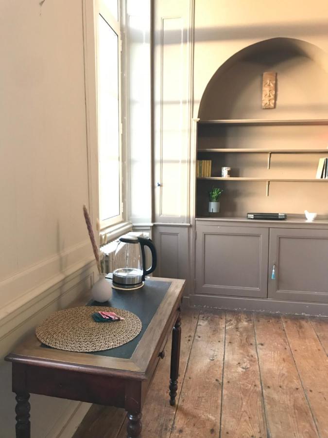 Mercier De Montigny - Les Chambres Du Beffroi - Spa Et Massage Fougères エクステリア 写真