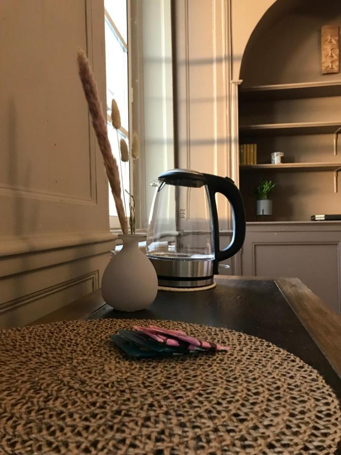 Mercier De Montigny - Les Chambres Du Beffroi - Spa Et Massage Fougères エクステリア 写真