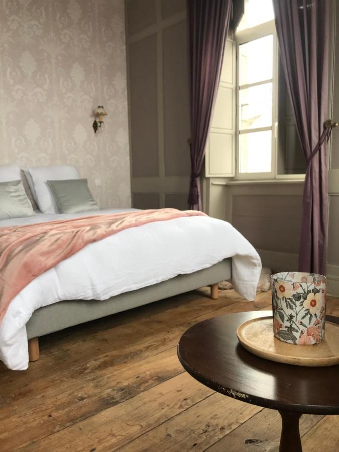 Mercier De Montigny - Les Chambres Du Beffroi - Spa Et Massage Fougères エクステリア 写真