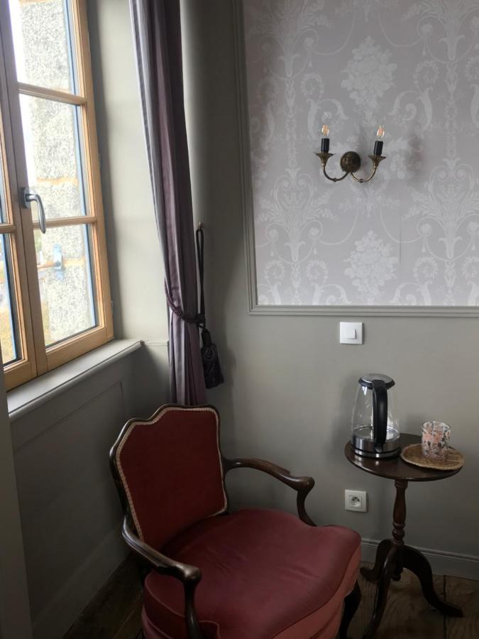 Mercier De Montigny - Les Chambres Du Beffroi - Spa Et Massage Fougères エクステリア 写真