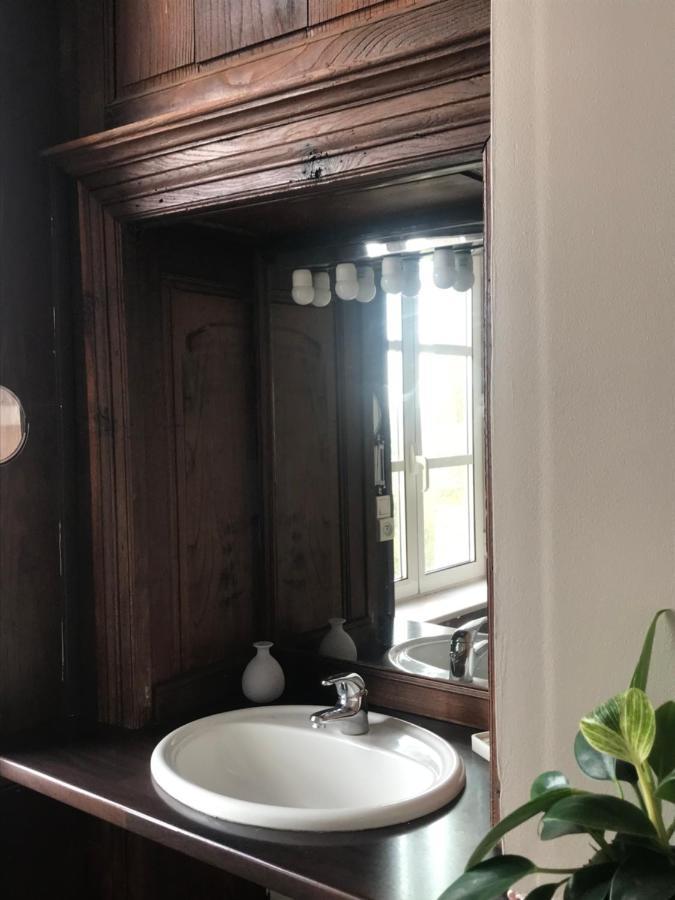 Mercier De Montigny - Les Chambres Du Beffroi - Spa Et Massage Fougères エクステリア 写真