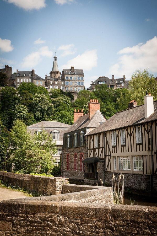Mercier De Montigny - Les Chambres Du Beffroi - Spa Et Massage Fougères エクステリア 写真