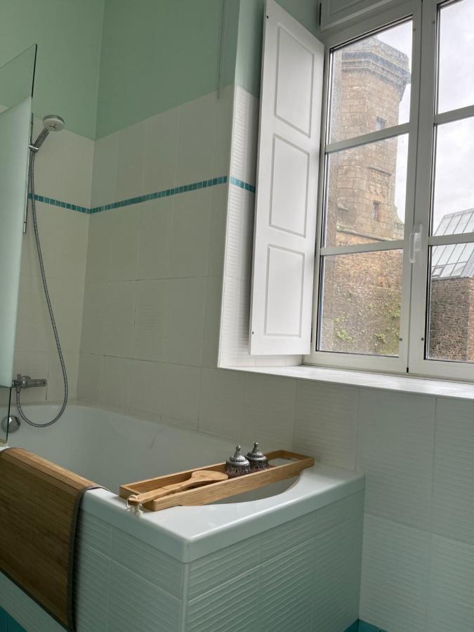 Mercier De Montigny - Les Chambres Du Beffroi - Spa Et Massage Fougères エクステリア 写真
