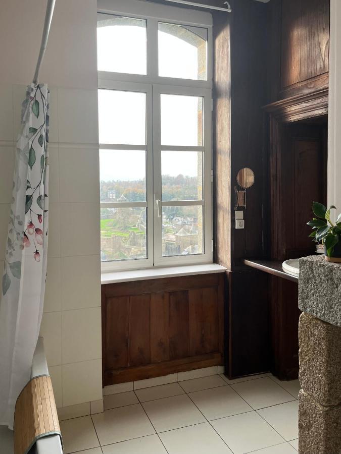 Mercier De Montigny - Les Chambres Du Beffroi - Spa Et Massage Fougères エクステリア 写真