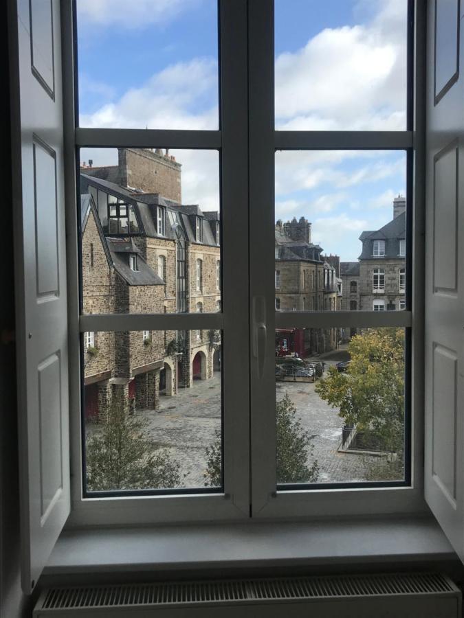 Mercier De Montigny - Les Chambres Du Beffroi - Spa Et Massage Fougères エクステリア 写真